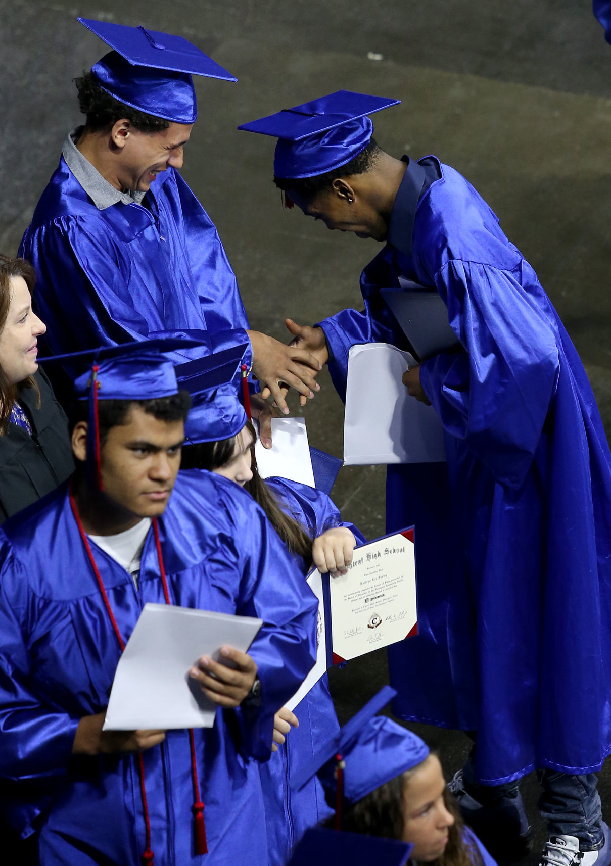 060318-qct-central-grad-011